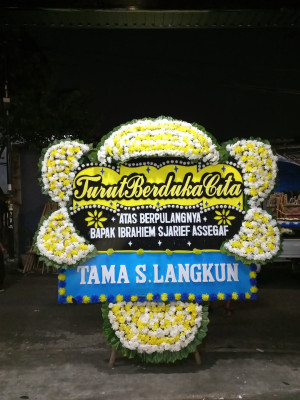 Papan Bunga Duka di Tanjung Sari
