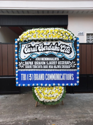 Papan Bunga Duka di Tanjung Sari